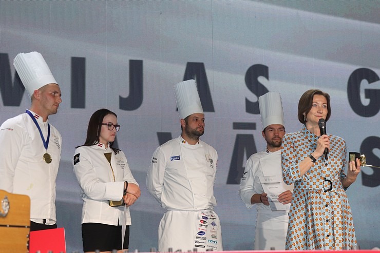 «Latvijas gada pavārs 2021» ir Dinārs Zvidriņš un «Latvijas gada pavārzellis 2021» ir Aleksandra Krūka «Latvijas gada pavārs 2021» ir Dinārs Zvidriņš un «Latvijas gada pavārzellis 2021» ir Aleksandra Krūka 308276