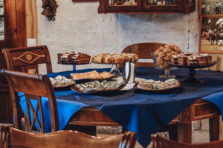 Latgalieši projekta «Local foods» ietvaros klātienē iepazīst Tomasa Godiņa pavārmākslu. Foto: Inga Pudnika-Skerškāne Latgalieši projekta «Local foods» ietvaros klātienē iepazīst Tomasa Godiņa pavārmākslu. Foto: Inga Pudnika-Skerškāne 308834