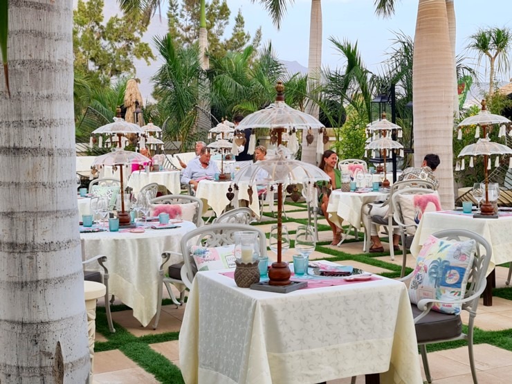 Travelnews.lv iepazīst vienu no skaistākajām dizaina viesnīcām Tenerifē - «Royal River Luxury Hotel» Travelnews.lv iepazīst vienu no skaistākajām dizaina viesnīcām Tenerifē - «Royal River Luxury Hotel» 309085
