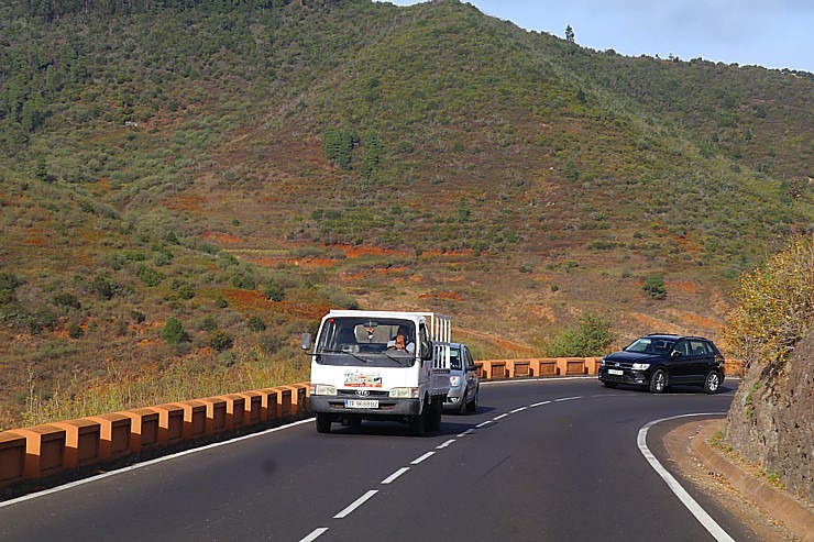 Travelnews.lv ar ekskursiju autobusu apbrauc apkārt Tenerifes salai un izbauda ceļu infrastruktūru Travelnews.lv ar ekskursiju autobusu apbrauc apkārt Tenerifes salai un izbauda ceļu infrastruktūru 309604
