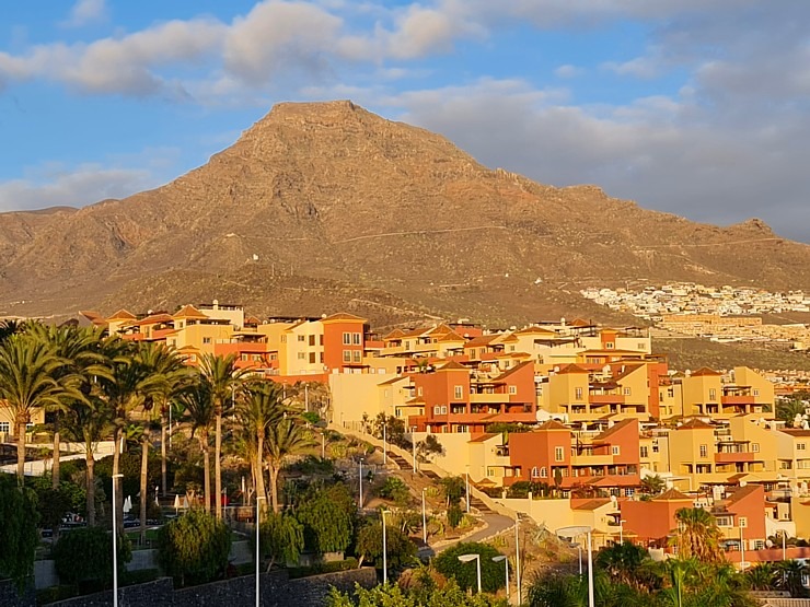 Travelnews.lv ar ekskursiju autobusu apbrauc apkārt Tenerifes salai un izbauda ceļu infrastruktūru Travelnews.lv ar ekskursiju autobusu apbrauc apkārt Tenerifes salai un izbauda ceļu infrastruktūru 309606