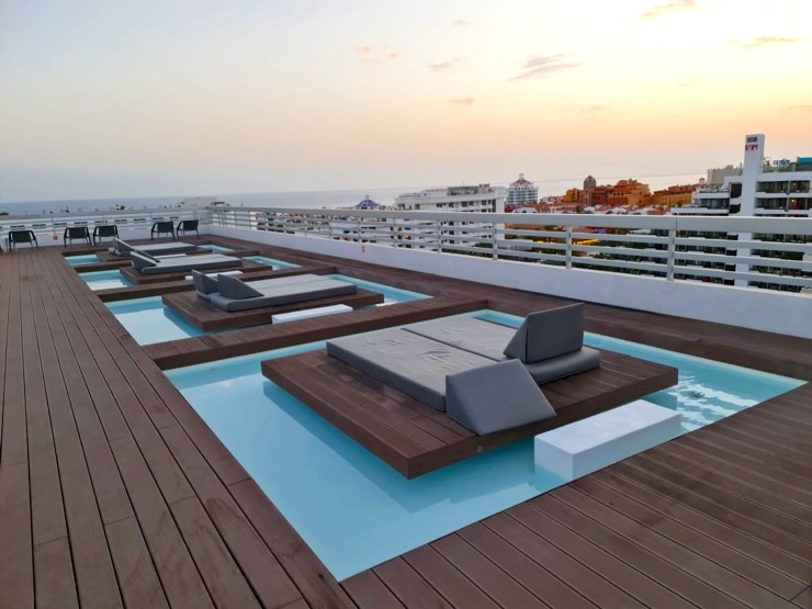 Travelnews.lv iepazīst un vakariņo Tenerifes viesnīcā «Coral Beach Hotel» 309771