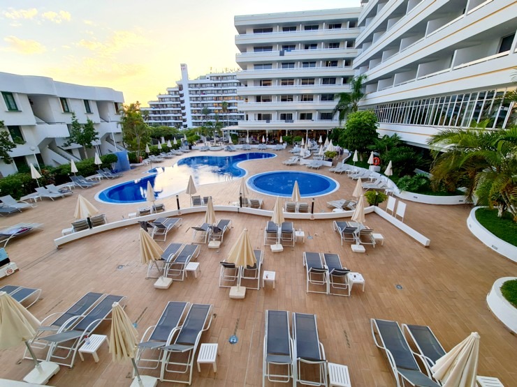 Travelnews.lv iepazīst un vakariņo Tenerifes viesnīcā «Coral Beach Hotel» 309766