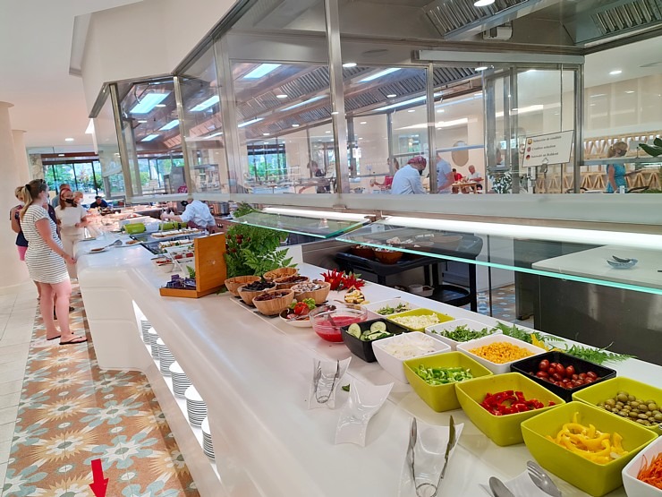 Travelnews.lv izbauda ēdienu Tenerifes viesnīcā «GF Hotel Grand Costa Adeje» 309806