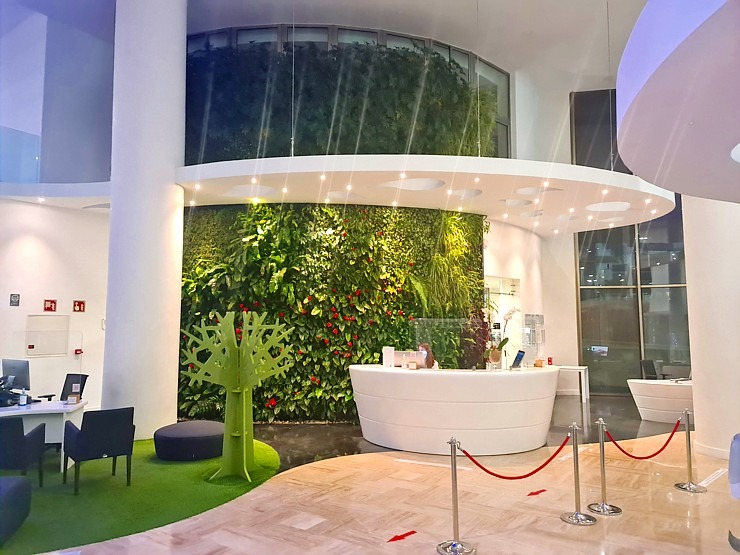 Travelnews.lv izbauda vakariņas luksus viesnīcas «GF Victoria Hotel» restorānā 309888