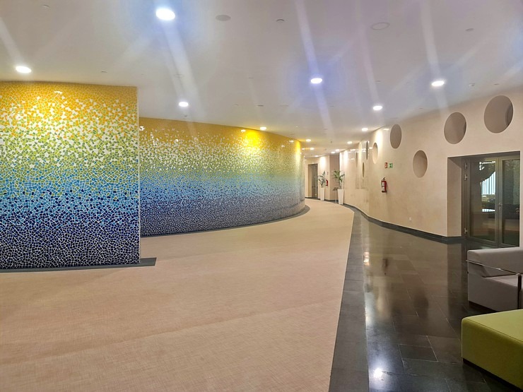 Travelnews.lv izbauda vakariņas luksus viesnīcas «GF Victoria Hotel» restorānā 309889
