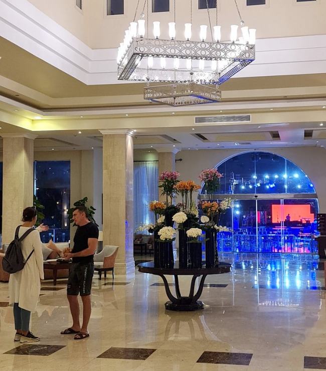 Iepazīstam Šarm el Šeihas 5 zvaigžņu viesnīcas «Rixos Sharm El Sheikh Adult Friendly» galveno ēku Iepazīstam Šarm el Šeihas 5 zvaigžņu viesnīcas «Rixos Sharm El Sheikh Adult Friendly» galveno ēku 310024