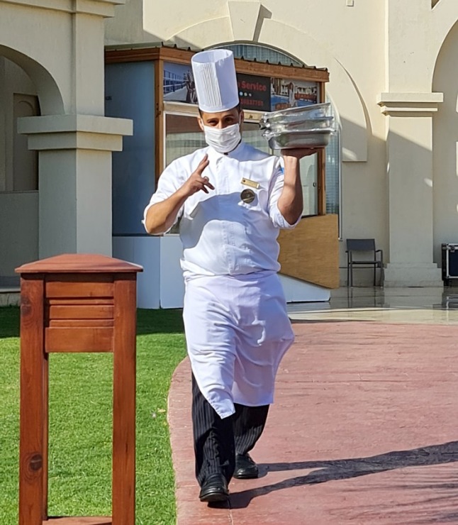 Viesnīcas «Rixos Sharm El Sheikh Adult Friendly» ēdienkartē ir gandrīz 500 ēdieni - maize, siltie... Viesnīcas «Rixos Sharm El Sheikh Adult Friendly» ēdienkartē ir gandrīz 500 ēdieni - maize, siltie... 310266