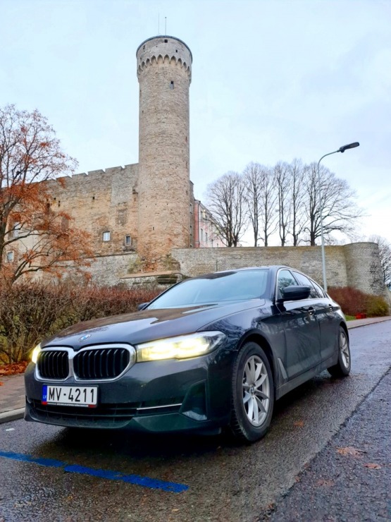 Ar «Avis Latvija» premium klases vāģi dodamies uz viesnīcas «Rija Fonnetal Design Hotel» atklāšanu Ar «Avis Latvija» premium klases vāģi dodamies uz viesnīcas «Rija Fonnetal Design Hotel» atklāšanu 310733