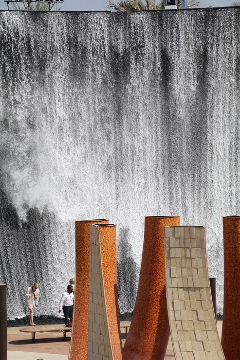 Travelnews.lv apmeklē izstādē «Expo 2020 Dubai» ūdens  atrakciju «Dubai Water Feature» 311201