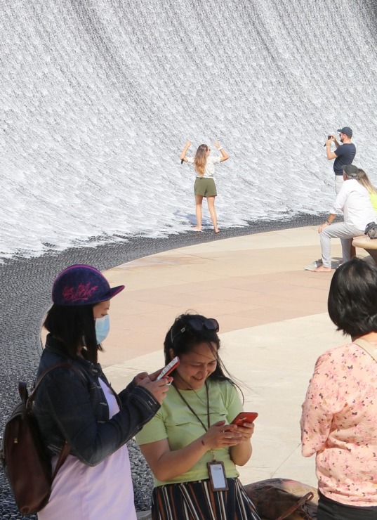 Travelnews.lv apmeklē izstādē «Expo 2020 Dubai» ūdens  atrakciju «Dubai Water Feature» 311207
