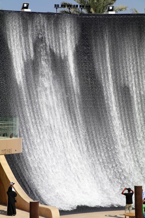 Travelnews.lv apmeklē izstādē «Expo 2020 Dubai» ūdens  atrakciju «Dubai Water Feature» 311208