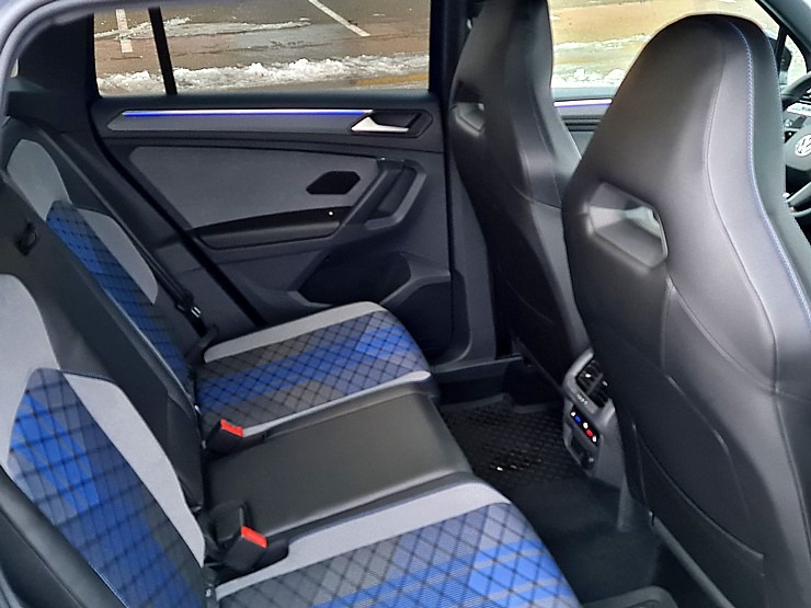 Travelnews.lv ar jaudīgu «VW Tiguan R» apceļo Kurzemi gar Rīgas jūras līci 312551