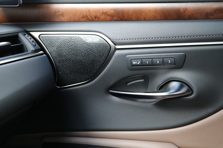 Travelnews.lv ar premium klases vāģi «Lexus ES 300H» dodas ceļojumā uz Latgali 313512