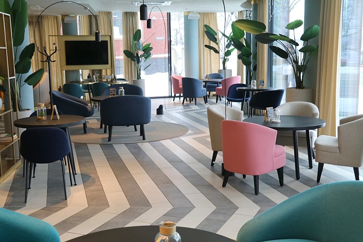 «Renault» un «Dacia» prezentē rezultātus un jaunumus Rīgas viesnīcā «Wellton Riverside SPA Hotel» «Renault» un «Dacia» prezentē rezultātus un jaunumus Rīgas viesnīcā «Wellton Riverside SPA Hotel» 313668