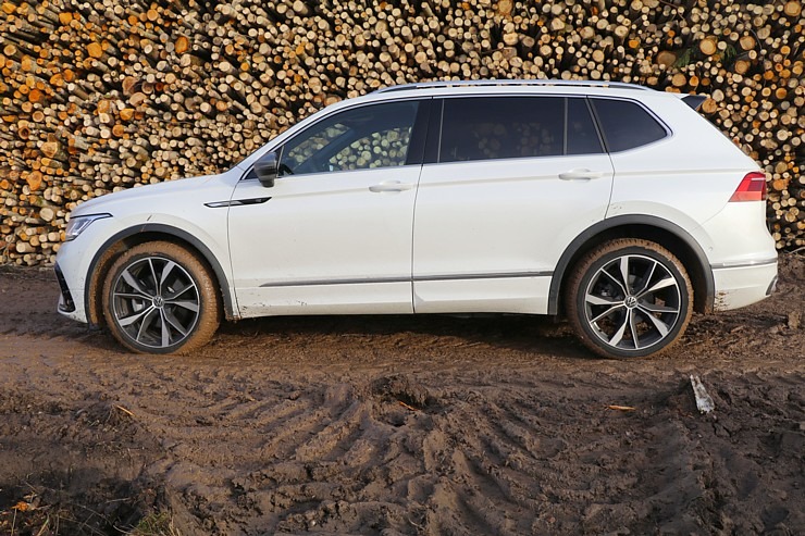 Ceļojam ar septiņvietīgo «VW Tiguan Allspace R-Line» uz Kuldīgas viesnīcu «Boutique Hotel Virkas Muiža» Ceļojam ar septiņvietīgo «VW Tiguan Allspace R-Line» uz Kuldīgas viesnīcu «Boutique Hotel Virkas Muiža» 314225