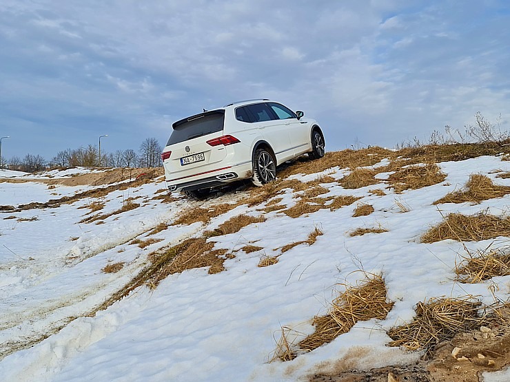 Ceļojam ar septiņvietīgo «VW Tiguan Allspace R-Line» uz Kuldīgas viesnīcu «Boutique Hotel Virkas Muiža» Ceļojam ar septiņvietīgo «VW Tiguan Allspace R-Line» uz Kuldīgas viesnīcu «Boutique Hotel Virkas Muiža» 314228