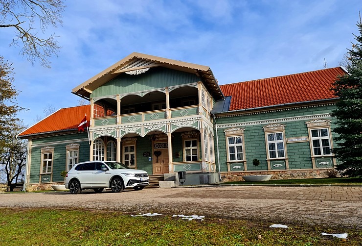 Ceļojam ar septiņvietīgo «VW Tiguan Allspace R-Line» uz Kuldīgas viesnīcu «Boutique Hotel Virkas Muiža» Ceļojam ar septiņvietīgo «VW Tiguan Allspace R-Line» uz Kuldīgas viesnīcu «Boutique Hotel Virkas Muiža» 314217