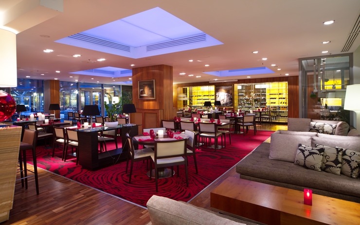 Rīgas viesnīcas «Radisson Blu Elizabete Hotel» restorāns «CUT» ir atvērts un gaida ciemiņus 314428