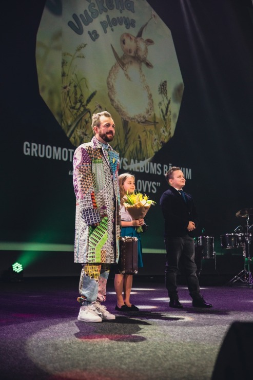 Latgaliešu kultūras gada balva «Boņuks 2021» tiek pasniegta Latgales vēstniecībā «GORS». Foto: Dagnija Bernāne Latgaliešu kultūras gada balva «Boņuks 2021» tiek pasniegta Latgales vēstniecībā «GORS». Foto: Dagnija Bernāne 314628