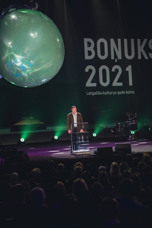 Latgaliešu kultūras gada balva «Boņuks 2021» tiek pasniegta Latgales vēstniecībā «GORS». Foto: Dagnija Bernāne Latgaliešu kultūras gada balva «Boņuks 2021» tiek pasniegta Latgales vēstniecībā «GORS». Foto: Dagnija Bernāne 314633