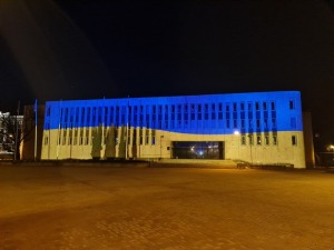 34