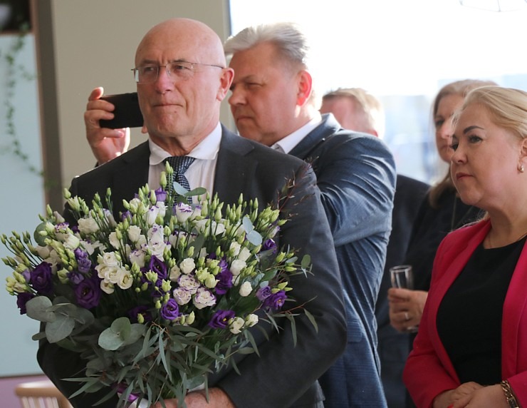 Lidostas «Rīga» tuvumā oficiāli atklāj jaunu 3 zvaigžņu viesnīcu «Hampton by Hilton Riga Airport» Lidostas «Rīga» tuvumā oficiāli atklāj jaunu 3 zvaigžņu viesnīcu «Hampton by Hilton Riga Airport» 315960