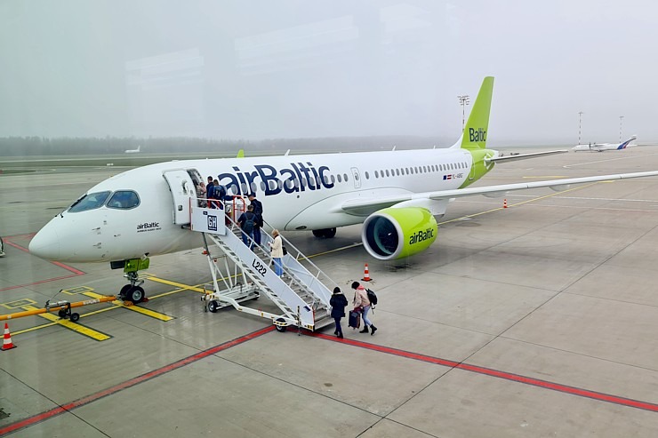 Travelnews.lv veiksmīgi lido ar «airBaltic» uz Madridi, bet spāņu lidsabiedrība «Air Europa» pazaudē bagāžu ceļā no Madrides uz Maļorku Travelnews.lv veiksmīgi lido ar «airBaltic» uz Madridi, bet spāņu lidsabiedrība «Air Europa» pazaudē bagāžu ceļā no Madrides uz Maļorku 316153