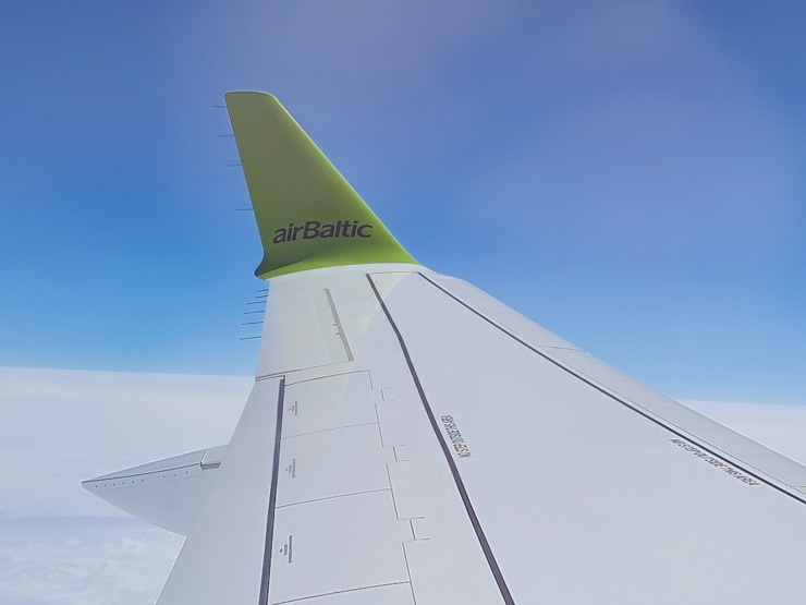 Travelnews.lv veiksmīgi lido ar «airBaltic» uz Madridi, bet spāņu lidsabiedrība «Air Europa» pazaudē bagāžu ceļā no Madrides uz Maļorku Travelnews.lv veiksmīgi lido ar «airBaltic» uz Madridi, bet spāņu lidsabiedrība «Air Europa» pazaudē bagāžu ceļā no Madrides uz Maļorku 316163