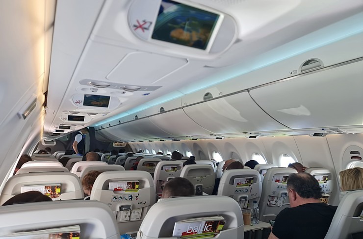 Travelnews.lv veiksmīgi lido ar «airBaltic» uz Madridi, bet spāņu lidsabiedrība «Air Europa» pazaudē bagāžu ceļā no Madrides uz Maļorku Travelnews.lv veiksmīgi lido ar «airBaltic» uz Madridi, bet spāņu lidsabiedrība «Air Europa» pazaudē bagāžu ceļā no Madrides uz Maļorku 316155