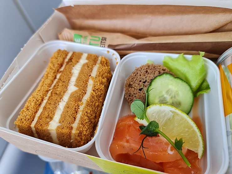 Travelnews.lv veiksmīgi lido ar «airBaltic» uz Madridi, bet spāņu lidsabiedrība «Air Europa» pazaudē bagāžu ceļā no Madrides uz Maļorku Travelnews.lv veiksmīgi lido ar «airBaltic» uz Madridi, bet spāņu lidsabiedrība «Air Europa» pazaudē bagāžu ceļā no Madrides uz Maļorku 316161