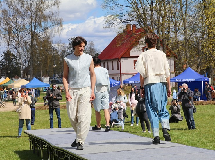 Krāslavas grāfu Plāteru pils kompleksā notiek praktisko mākslu festivāls «Pārvērtības» 316245