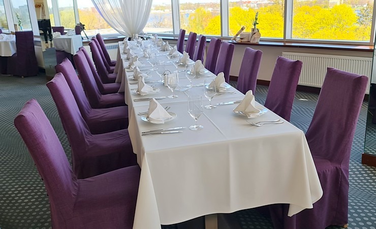 Travelnews.lv izbauda Pārdaugavas viesnīcas restorāna «9.stāva Restorāns» ēdienkarti un panorāmas skatu Travelnews.lv izbauda Pārdaugavas viesnīcas restorāna «9.stāva Restorāns» ēdienkarti un panorāmas skatu 316630