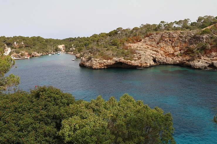 Travelnews.lv iepazīst Maļorkas fjorda Cala Figuera romantisku zvejnieku ciematu. Sadarbībā ar Latvijas tūrisma firmu «Atlantic Travel» Travelnews.lv iepazīst Maļorkas fjorda Cala Figuera romantisku zvejnieku ciematu. Sadarbībā ar Latvijas tūrisma firmu «Atlantic Travel» 317318