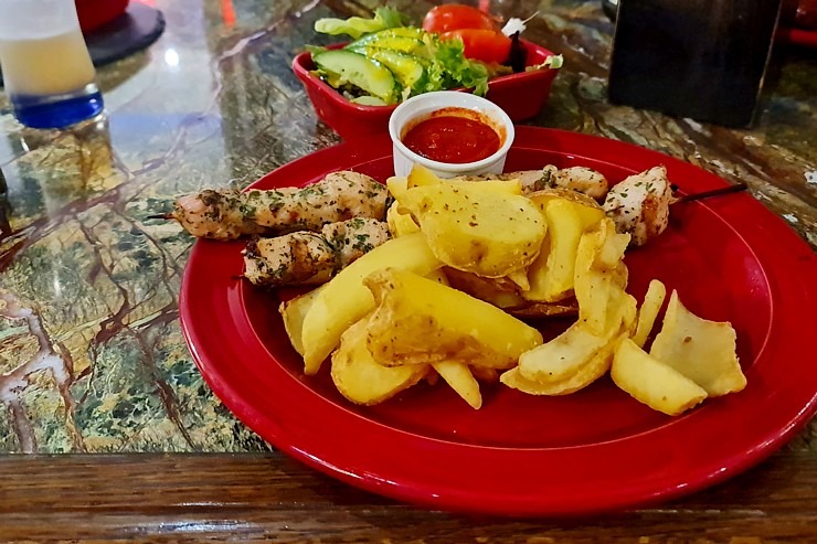 Restorāns «Grill London» tagad sniedz pakalpojumus gan «Akropole Rīga», gan «Akropole Alfa» 317449
