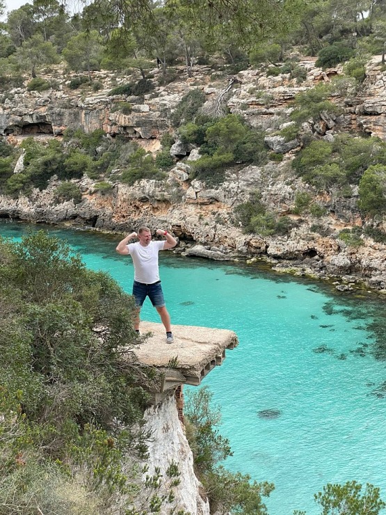 Travelnews.lv apmeklē klinšu ieskautu pludmali «Cala Pi» ar bīstamu skatu laukumu. Sadarbībā ar Latvijas tūrisma firmu Atlantic Travel Travelnews.lv apmeklē klinšu ieskautu pludmali «Cala Pi» ar bīstamu skatu laukumu. Sadarbībā ar Latvijas tūrisma firmu Atlantic Travel 317515