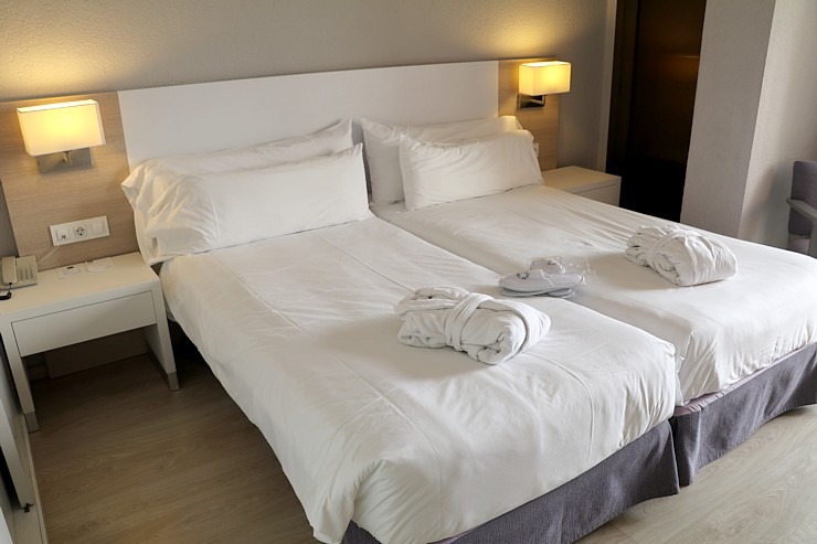 Travelnews.lv iepazīst un nakšņo Maļorkas galvaspilsētas viesnīcā «Be Live Adults Only Marivent». Sadarbībā ar Latvijas tūrisma firmā «Atlantic Travel Travelnews.lv iepazīst un nakšņo Maļorkas galvaspilsētas viesnīcā «Be Live Adults Only Marivent». Sadarbībā ar Latvijas tūrisma firmā «Atlantic Travel 317699