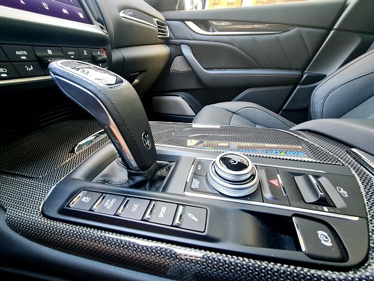 Travelnews.lv apceļo Latviju ar luksus klases apvidus vāģi «Maserati Levante SQ4» 317801