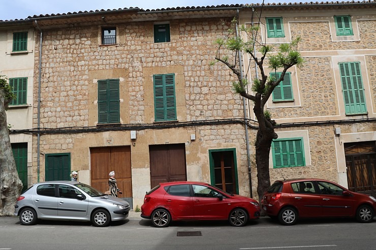 Travelnews.lv izstaigā Maļorkas pilsētas Soļeras ielas, kuras bagātībā ir meklējama apelsīnos un citronos. Sadarbībā ar Latvijas tūrisma firmu «Atalnt Travelnews.lv izstaigā Maļorkas pilsētas Soļeras ielas, kuras bagātībā ir meklējama apelsīnos un citronos. Sadarbībā ar Latvijas tūrisma firmu «Atalnt 318004