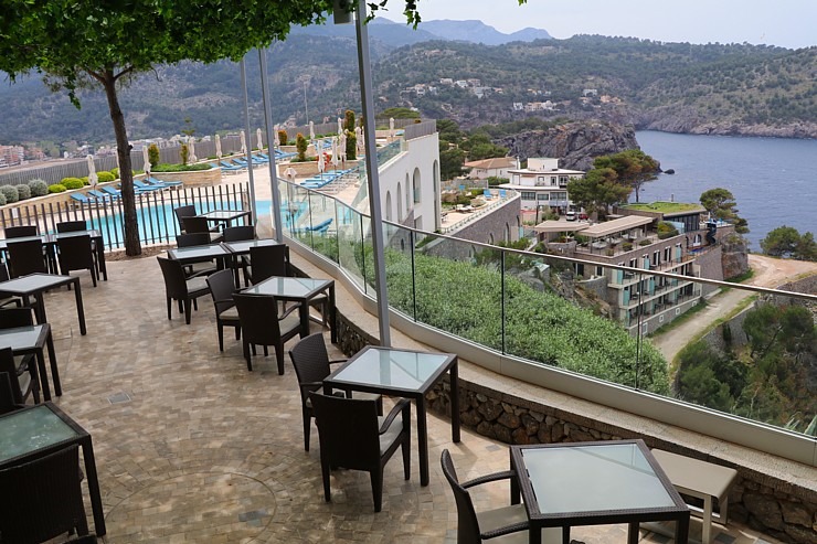 Travelnews.lv iepazīst un pusdieno Maļorkas labākajā viesnīcā «Jumeirah Port Soller Hotel & Spa». Sadarbībā ar Latvijas tūrisma firmu «Atlantic Travel Travelnews.lv iepazīst un pusdieno Maļorkas labākajā viesnīcā «Jumeirah Port Soller Hotel & Spa». Sadarbībā ar Latvijas tūrisma firmu «Atlantic Travel 318087