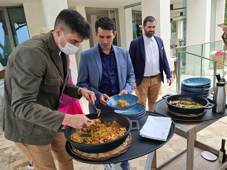 Travelnews.lv iepazīst un pusdieno Maļorkas labākajā viesnīcā «Jumeirah Port Soller Hotel & Spa». Sadarbībā ar Latvijas tūrisma firmu «Atlantic Travel 318090