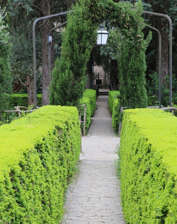 Maļorkas pilsēta Valldemossa ir UNESCO Pasaules mantojuma vieta. Sadarbībā ar Latvijas tūrisma firmu «Atlantic Travel» Maļorkas pilsēta Valldemossa ir UNESCO Pasaules mantojuma vieta. Sadarbībā ar Latvijas tūrisma firmu «Atlantic Travel» 318228