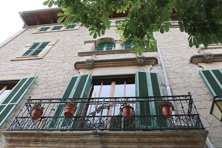 Travelnews.lv iepazīst Maļorkas pilsētas Valldemossa kafejnīcas un veikalus. Sadarbībā ar Latvijas tūrisma firmu «Atlantic Travel» Travelnews.lv iepazīst Maļorkas pilsētas Valldemossa kafejnīcas un veikalus. Sadarbībā ar Latvijas tūrisma firmu «Atlantic Travel» 318294