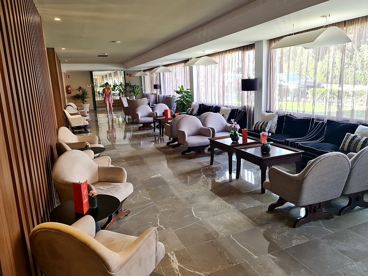 Travelnews.lv iepazīst un nakšņo Maļorkas viesnīcā «Hotel Son Caliu Spa Oasis» galvaspilsētas tuvumā. Sadarbībā ar Latvijas tūrisma firmu «Atlantic Tr Travelnews.lv iepazīst un nakšņo Maļorkas viesnīcā «Hotel Son Caliu Spa Oasis» galvaspilsētas tuvumā. Sadarbībā ar Latvijas tūrisma firmu «Atlantic Tr 318386