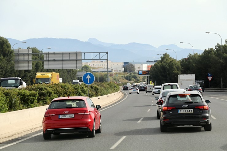 Travelnews.lv iepazīst Maļorkas kvalitatīvo ceļu infrastruktūru un burvīgos dabas skatus ceļojuma laikā. Sadarbība ar Latvijas tūrisma firmu. «Atlanti Travelnews.lv iepazīst Maļorkas kvalitatīvo ceļu infrastruktūru un burvīgos dabas skatus ceļojuma laikā. Sadarbība ar Latvijas tūrisma firmu. «Atlanti 318525