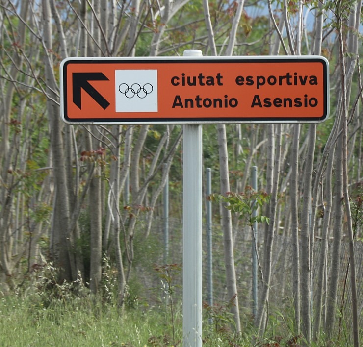 Travelnews.lv iepazīst Maļorkas ceļu satiksmes zīmes no autotūrista skatupunkta. Sadarbībā ar Latvijas tūrisma firmu «Atlantic Travel» Travelnews.lv iepazīst Maļorkas ceļu satiksmes zīmes no autotūrista skatupunkta. Sadarbībā ar Latvijas tūrisma firmu «Atlantic Travel» 318588