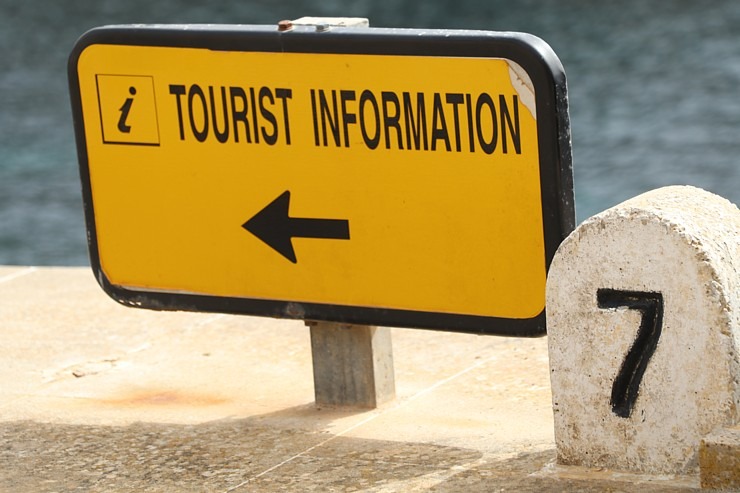 Travelnews.lv iepazīst Maļorkas ceļu satiksmes zīmes no autotūrista skatupunkta. Sadarbībā ar Latvijas tūrisma firmu «Atlantic Travel» Travelnews.lv iepazīst Maļorkas ceļu satiksmes zīmes no autotūrista skatupunkta. Sadarbībā ar Latvijas tūrisma firmu «Atlantic Travel» 318602