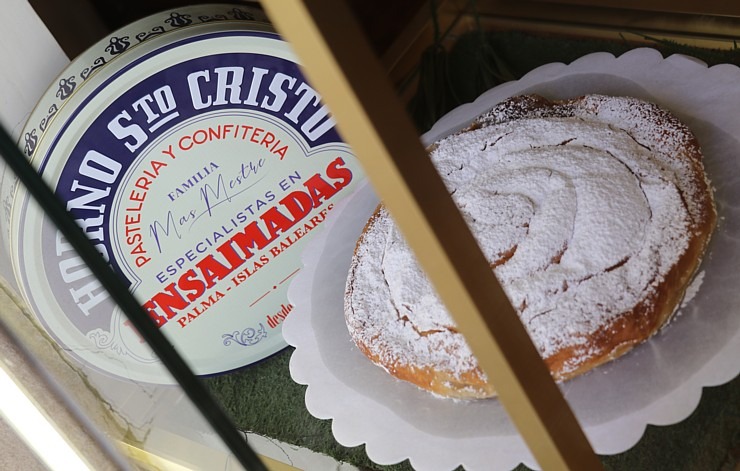Travelnews.lv iepazīst Maļorkas galvaspilsētas Palmas arhitektūru, kafejnīcas un pilsētas dzīvi. Sadarbībā ar Latvijas tūrisma firmu «Atlantic Travel» Travelnews.lv iepazīst Maļorkas galvaspilsētas Palmas arhitektūru, kafejnīcas un pilsētas dzīvi. Sadarbībā ar Latvijas tūrisma firmu «Atlantic Travel» 318777
