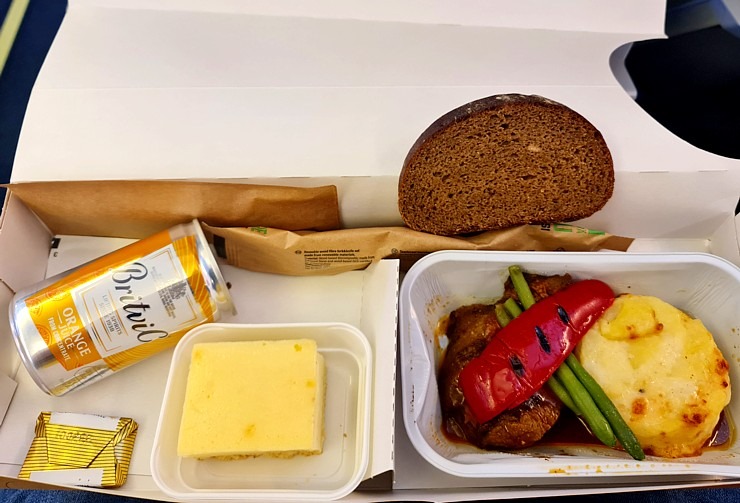 Travelnews.lv lido no Maļorkas uz Rīgu «airBaltic» reisā ar «Ukraine International Airlines». Sadarbībā ar Latvijas tūrisma firmu «Atlantic Travel» Travelnews.lv lido no Maļorkas uz Rīgu «airBaltic» reisā ar «Ukraine International Airlines». Sadarbībā ar Latvijas tūrisma firmu «Atlantic Travel» 318854
