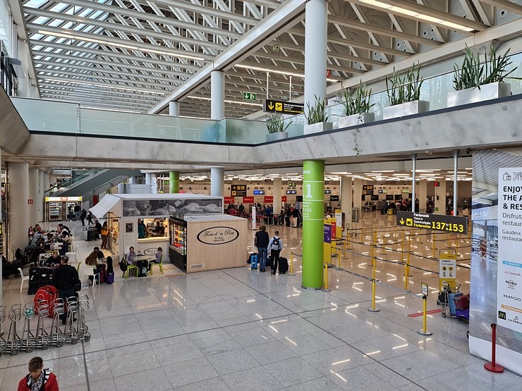 Travelnews.lv lido no Maļorkas uz Rīgu «airBaltic» reisā ar «Ukraine International Airlines». Sadarbībā ar Latvijas tūrisma firmu «Atlantic Travel» Travelnews.lv lido no Maļorkas uz Rīgu «airBaltic» reisā ar «Ukraine International Airlines». Sadarbībā ar Latvijas tūrisma firmu «Atlantic Travel» 318845